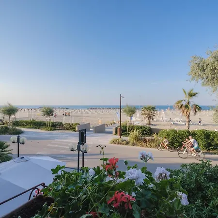 Hotell Crown 3*